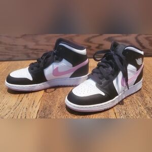 Nike - Girls - Air Jordan One Mid - Black/White/Arctic Pink - Size 4.5Y
